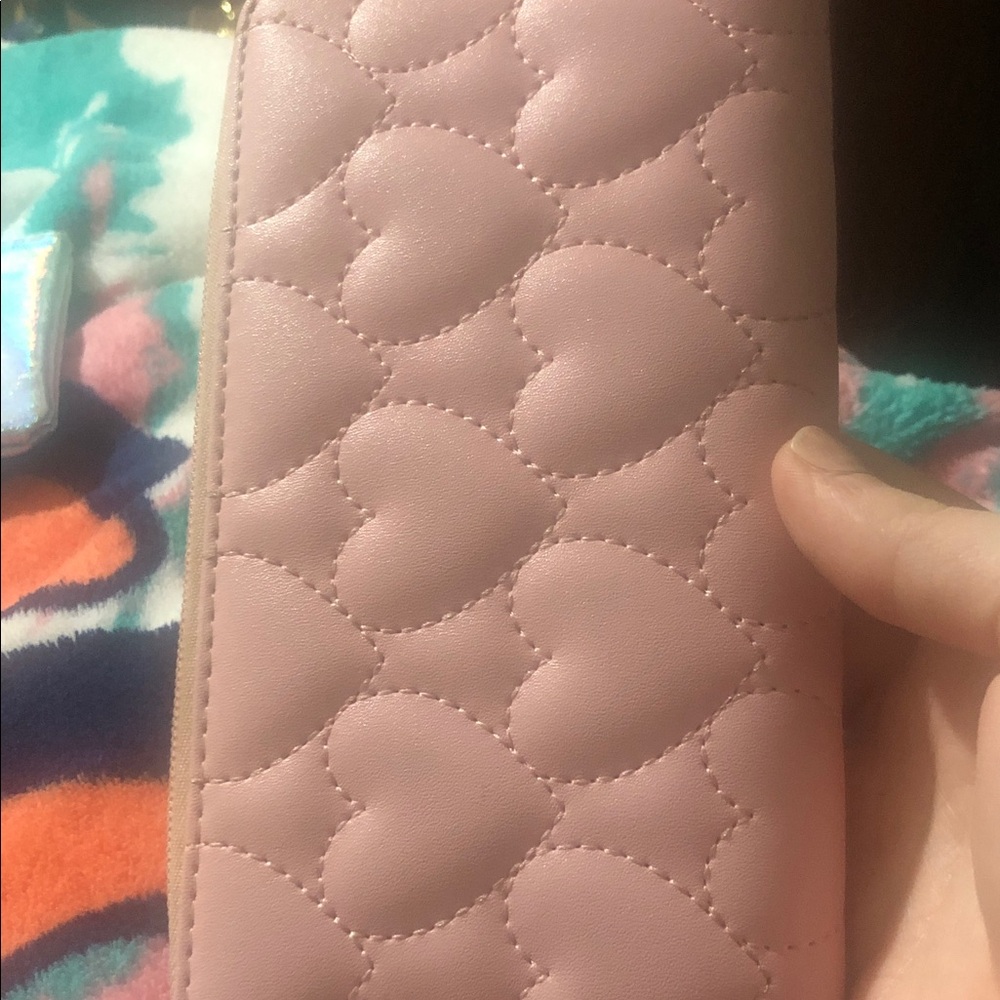 Quilted Heart Pattern Women’s Wallet - Soft Pink - Picture 2 of 4